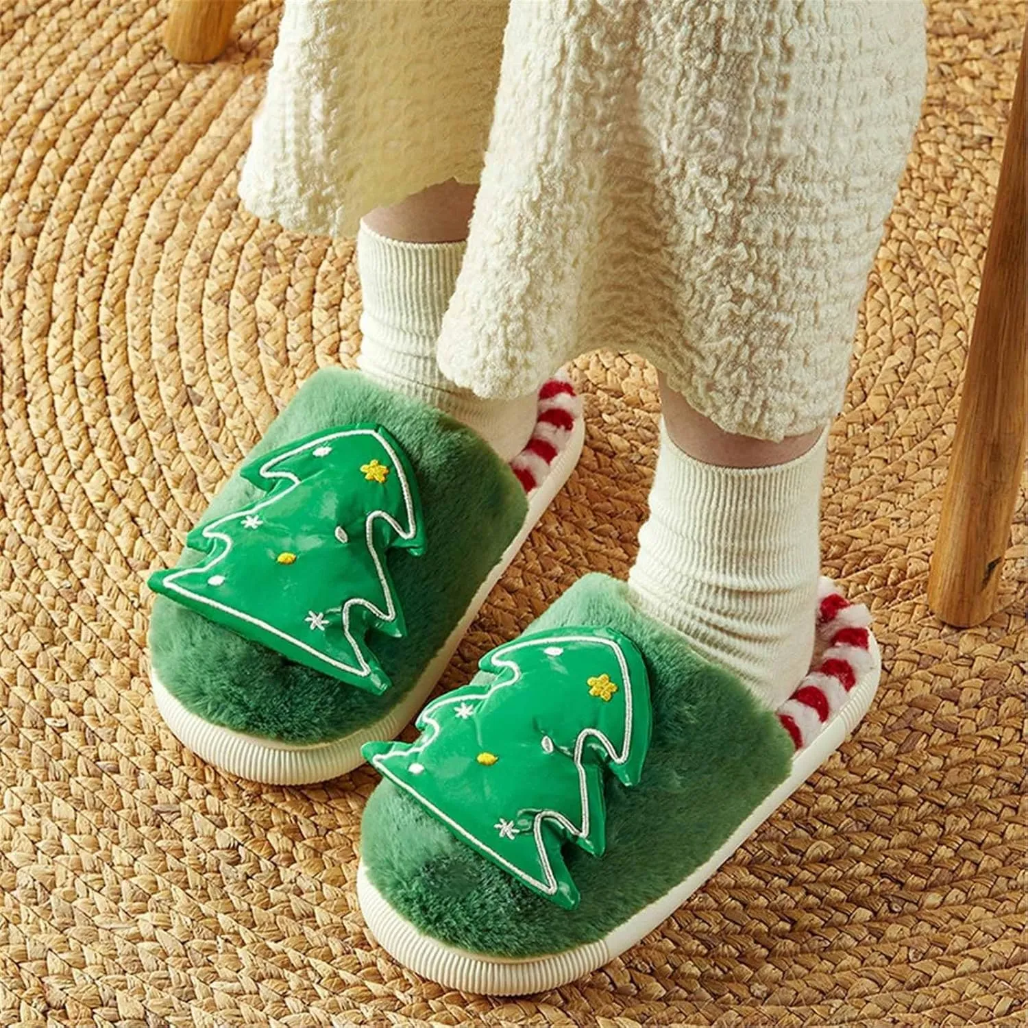Christmas Slipper for Boys Girls Soft Plush Comfy Warm Fuzzy Slippers Christmas Tree Indoor Walking House Shoes