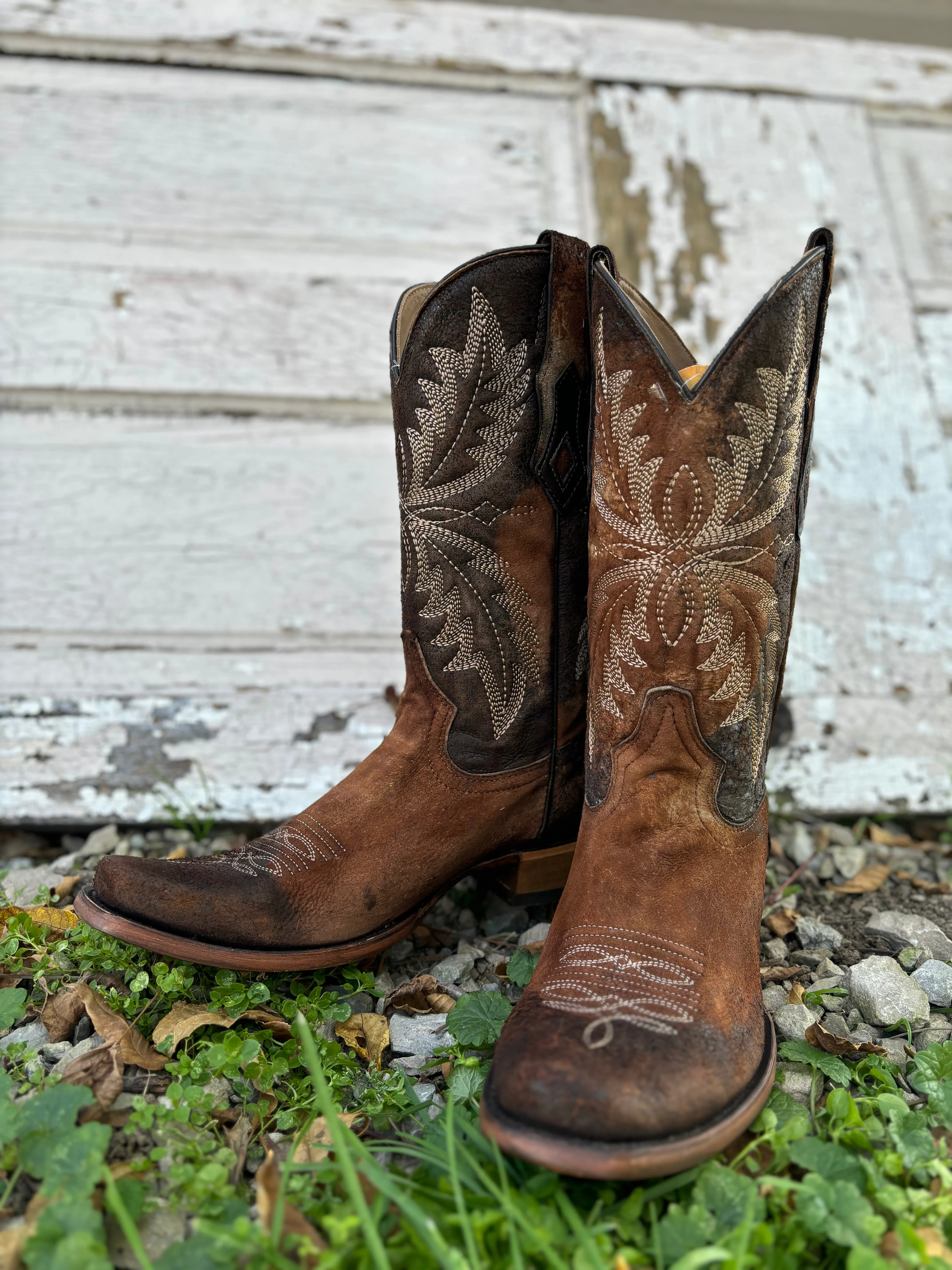 Corral Men's Chocolate Lamb Embroidered Narrow Square Toe Cowboy Boots C4023
