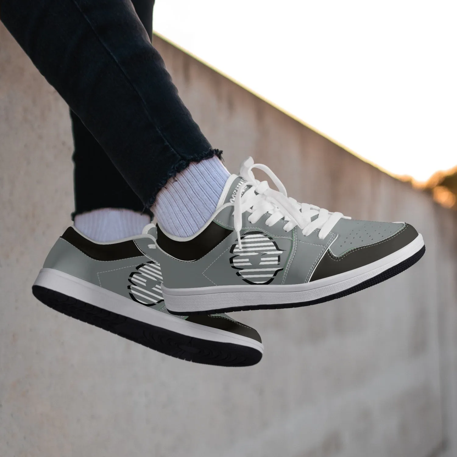 Low-Top Leather Gray Sneakers