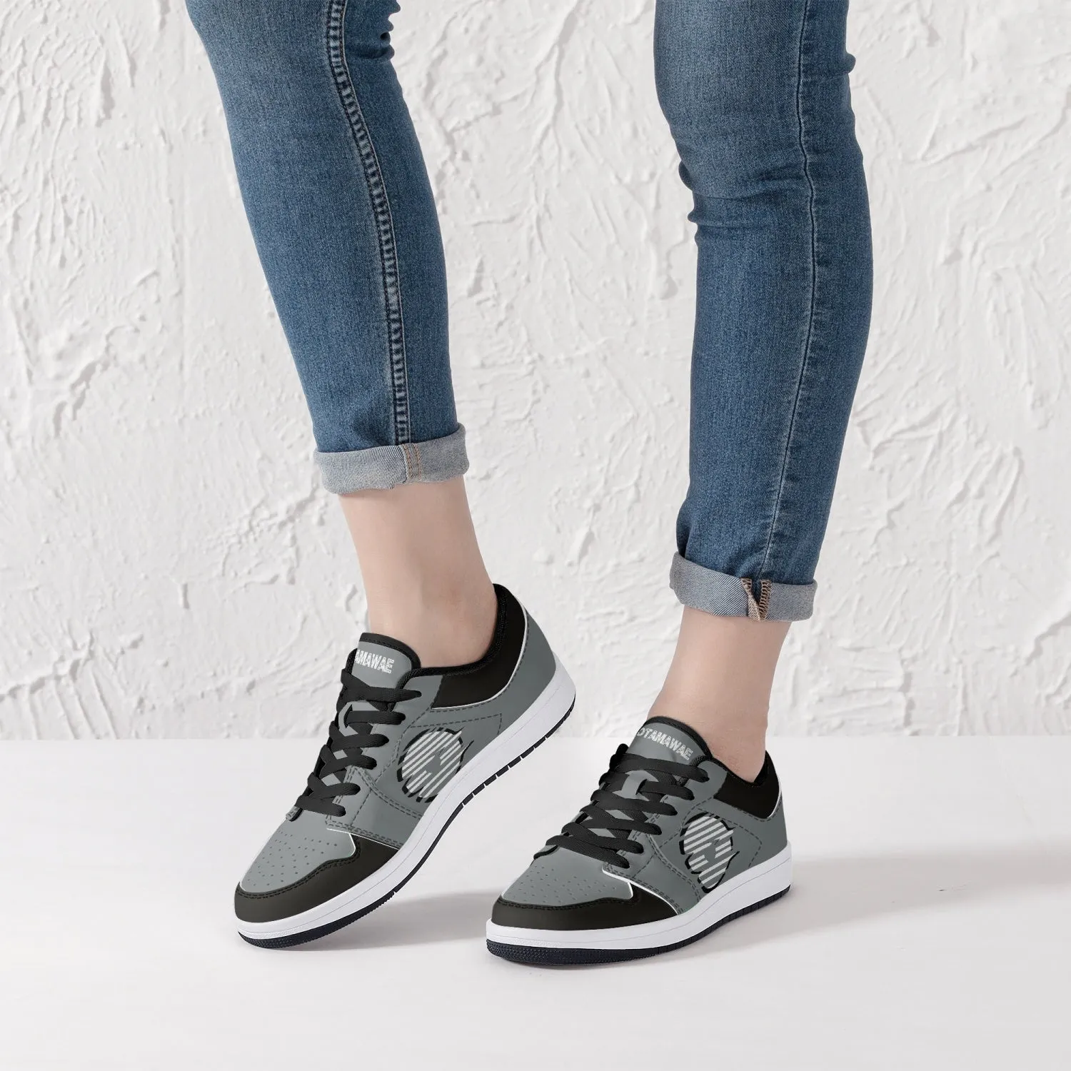 Low-Top Leather Gray Sneakers
