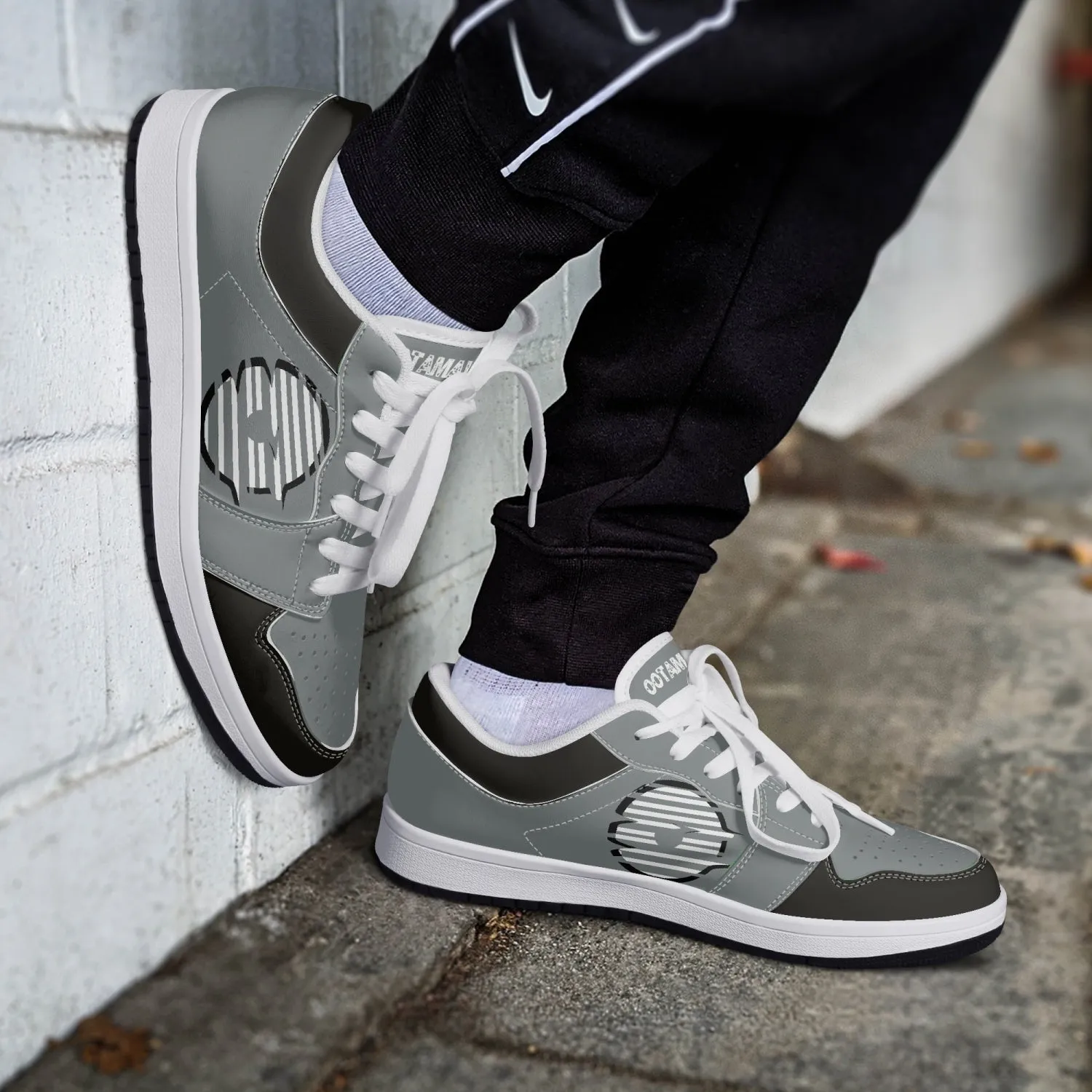 Low-Top Leather Gray Sneakers