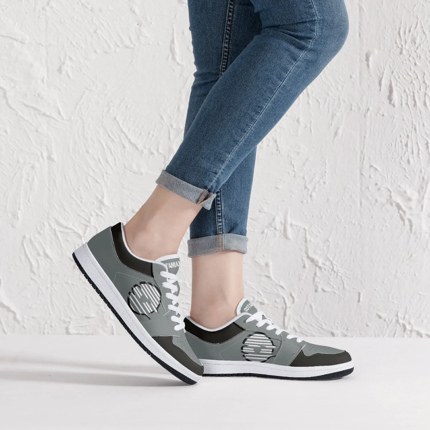 Low-Top Leather Gray Sneakers