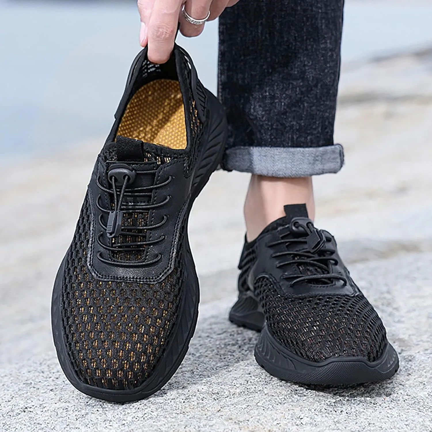 New Men's Outdoor Sports Mesh Shoes Casual Fashion Anti Slip Hiking Breathable Solid Sneaker for Summer