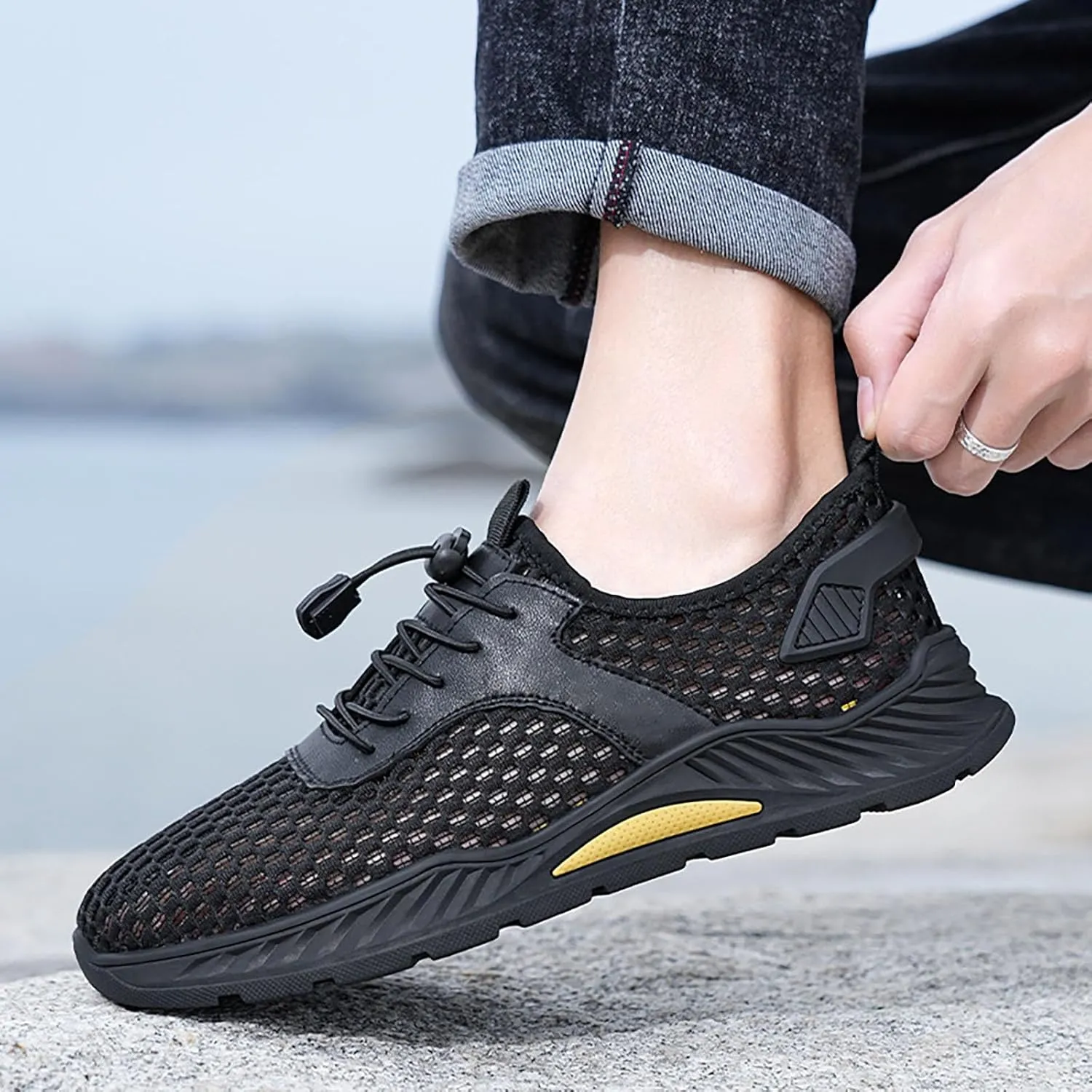 New Men's Outdoor Sports Mesh Shoes Casual Fashion Anti Slip Hiking Breathable Solid Sneaker for Summer