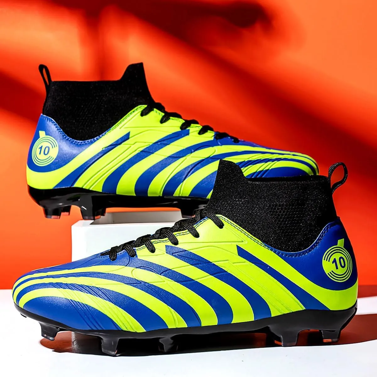 Women's Outdoor Indoor Professional Fashion Training Sports Football Shoes Lightweight, Breathable, Comfortable Cleat Shoes